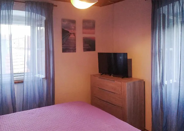 Ferienhaus 3 Bedroom Beautiful In