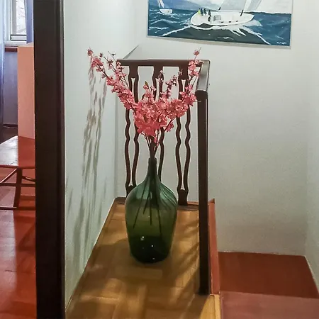 3 Bedroom Beautiful In Hébergement de vacances *